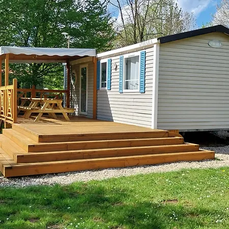 Camping Mobil Homes 6 Et 8 Places - De Bairon 08 - Emplacement Exceptionnel Bord De Le Chesne (Ardennes)