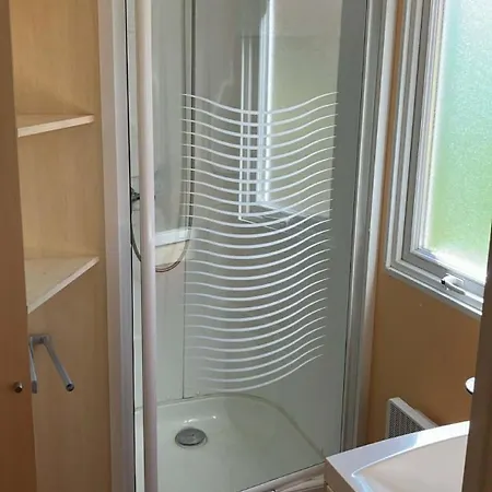 Mobil Homes 6 Et 8 Places - De Bairon 08 - Emplacement Exceptionnel Bord De *