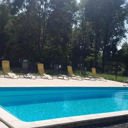 Mobil Homes 6 Et 8 Places - De Bairon 08 - Emplacement Exceptionnel Bord De Campsite Le Chesne (Ardennes)